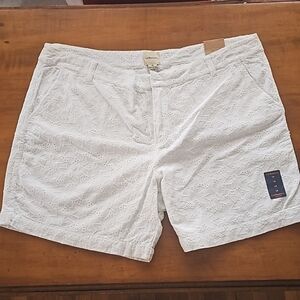 GH Bass & Co. Lace Shorts, Women's Size 14, White Lace Front, Zip Pockets Cotton